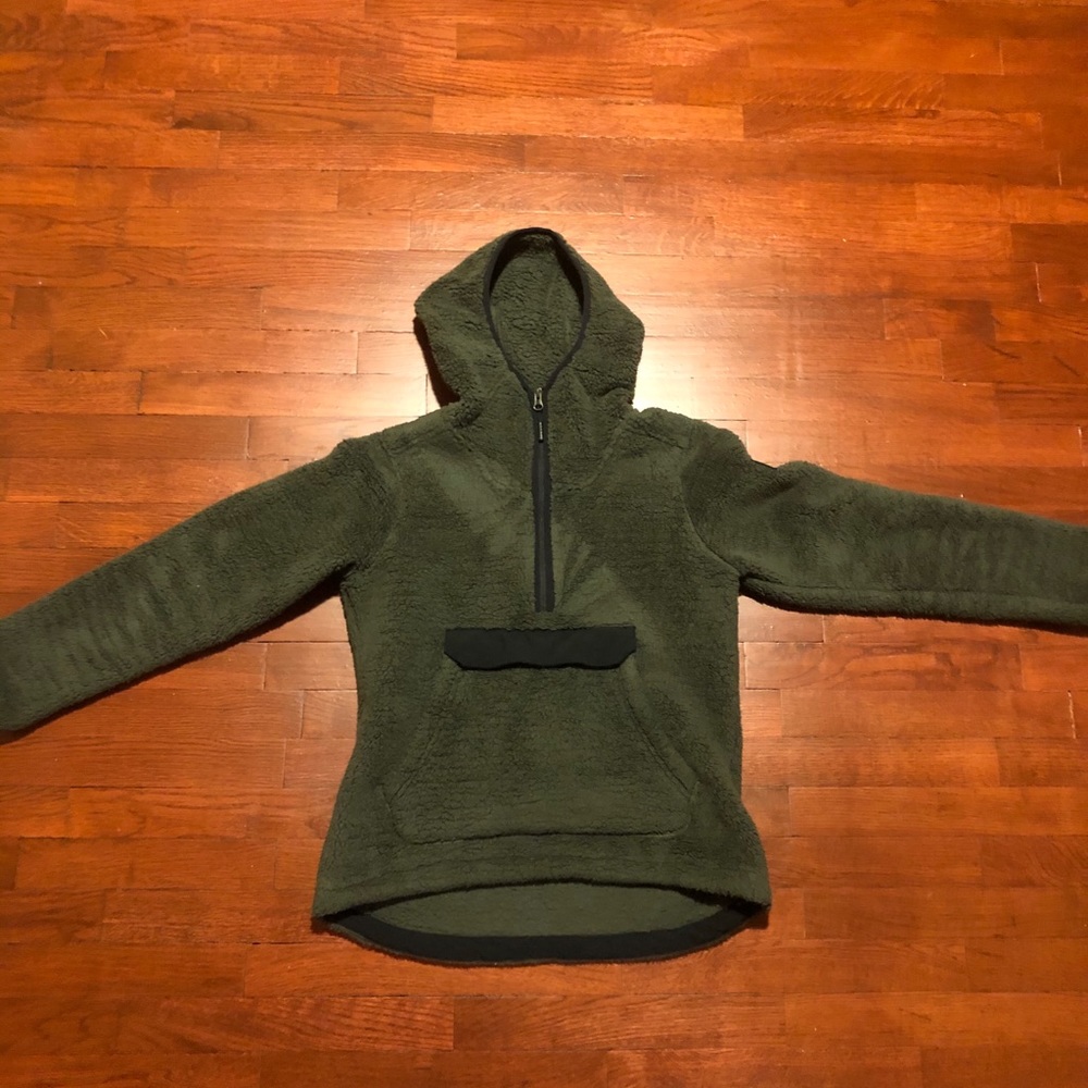 Olive green north face quarter zip sweatshirt